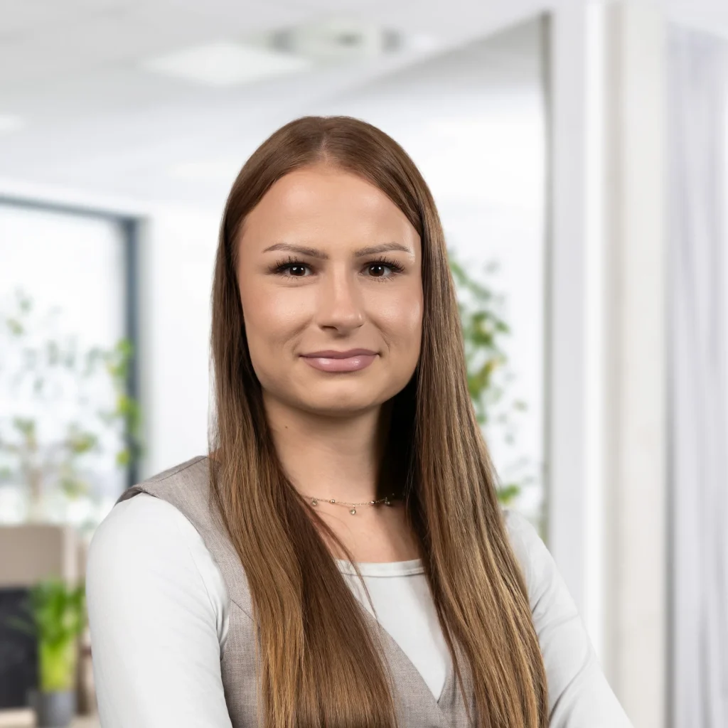 laura_wieczorek_idkom-1800x1800